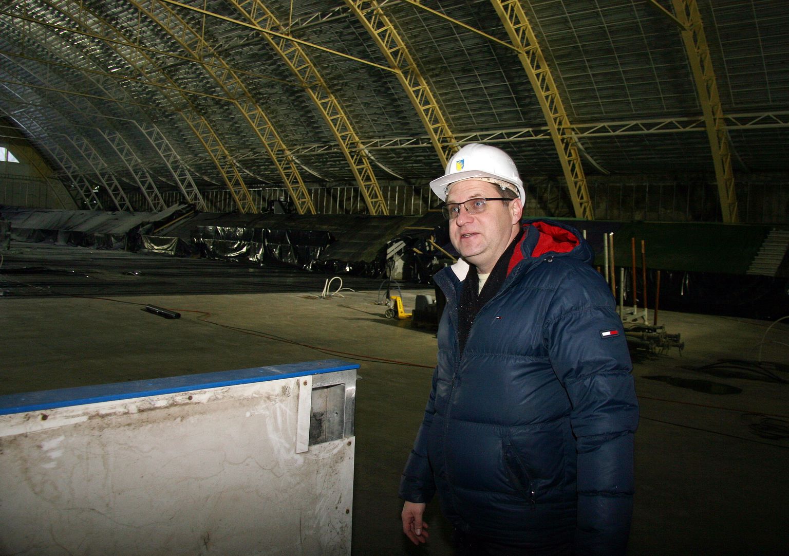 Незначительное большинство депутатов сочло, что Виталий Бородин достоин компенсации в размере полугодовой зарплаты, так как благодаря его работе Кохтла-Ярве получил на ремонт и строительство городских объектов субсидию от Евросоюза в размере около 9 миллионов евро.