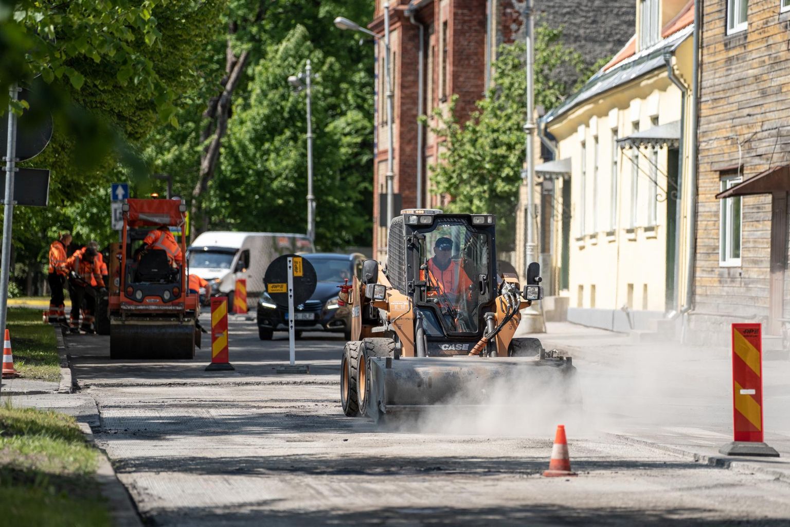 Pärnu kesklinna tänavate remont peab lepingu kohaselt lõppema 22. juuniks.
