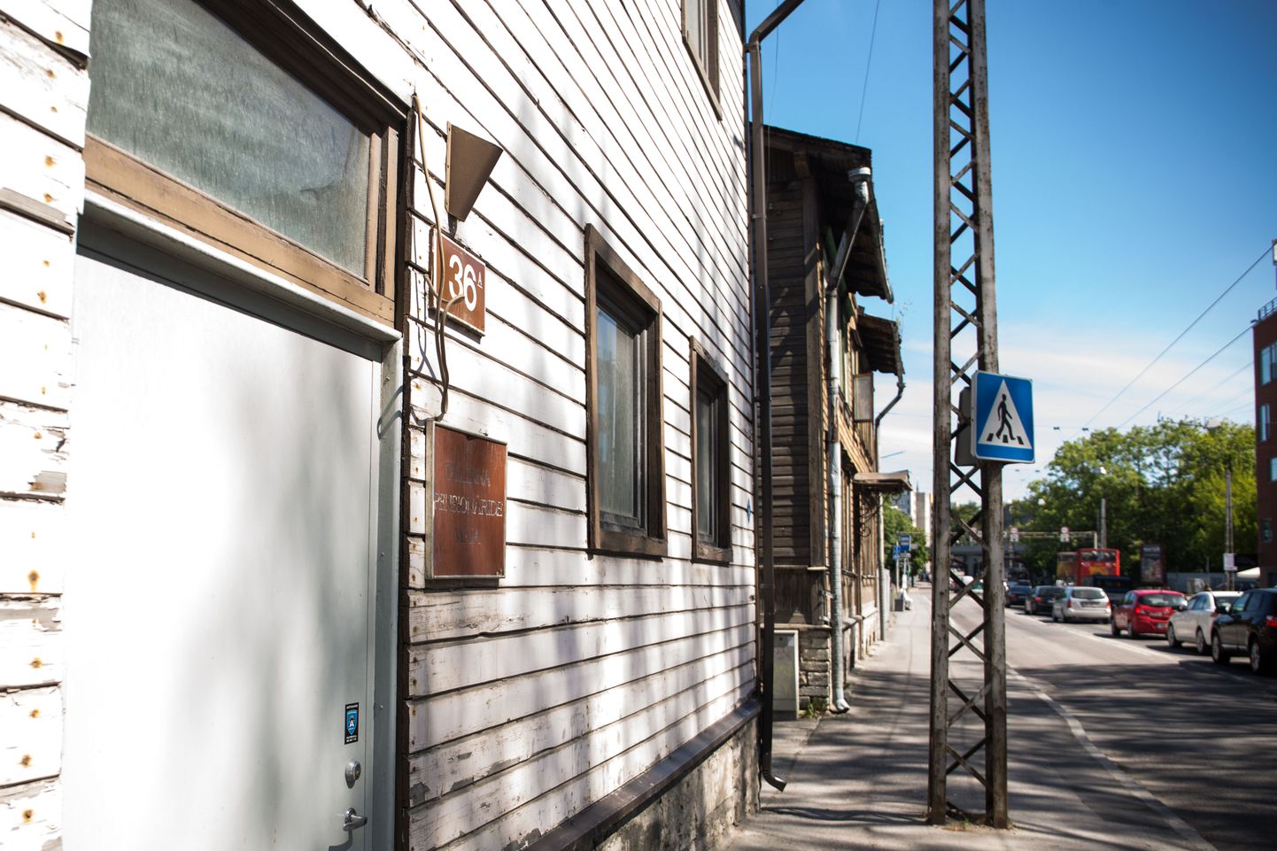 Juba aastaid Põhja-Tallinna elanikke häirinud Erika tänava süstlavahetuspunkt kolitakse Paldiski maanteele.