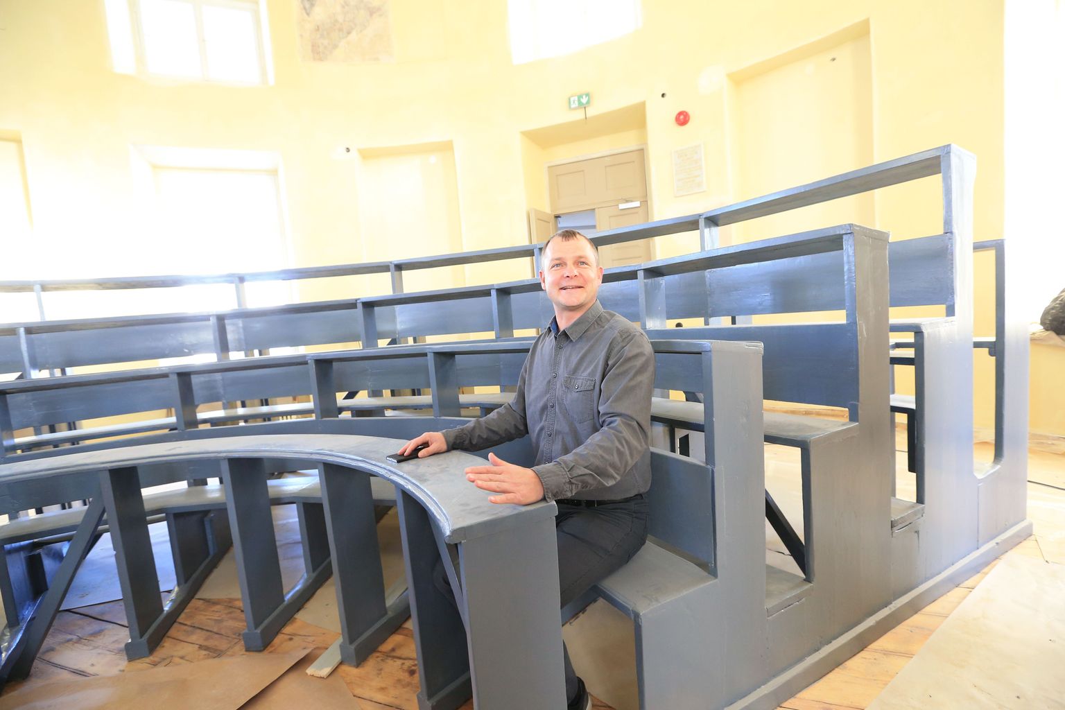 Tartu ülikooli kinnisvaraosakonna arendustalituse juhataja Viljo Vider sõnas, et vanas ringauditooriumis mahub üksteise kõrvale istuma kuni 80 inimest. Auditooriumi võivad tulevikus kasutada kõik soovijad.
