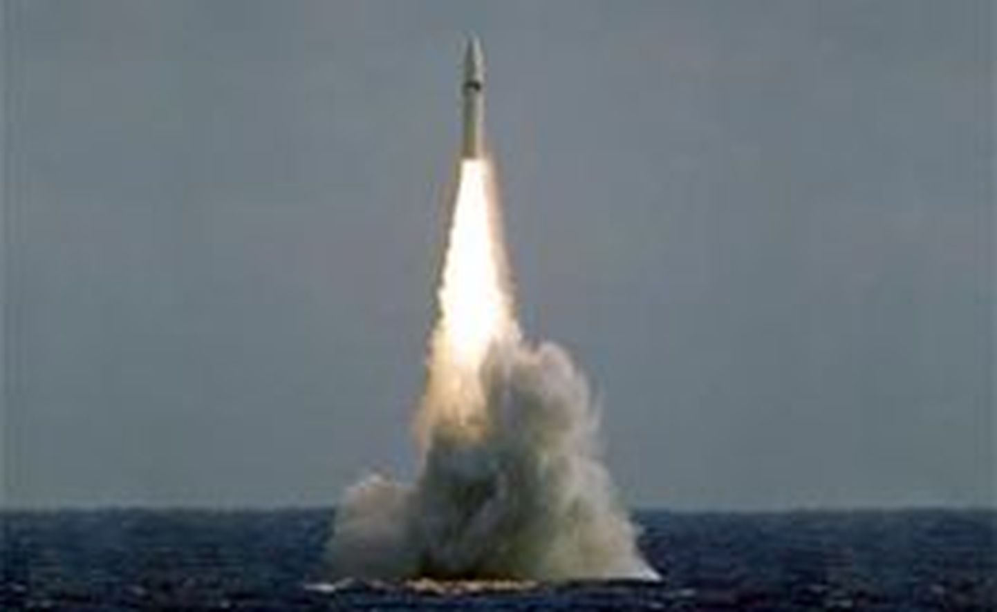 Venemaa katsetas edukalt ballistilist raketti.