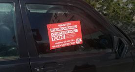 Fotod: Vakra kleepis oma reklaami võõra auto peale