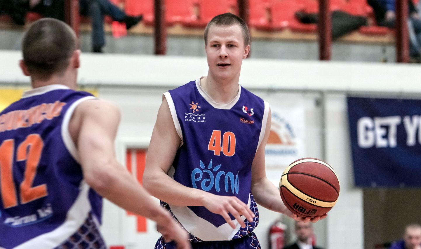 KK Pärnu keskmängija Rain Raadik valiti meistriliiga veebruari parimaks mängijaks.