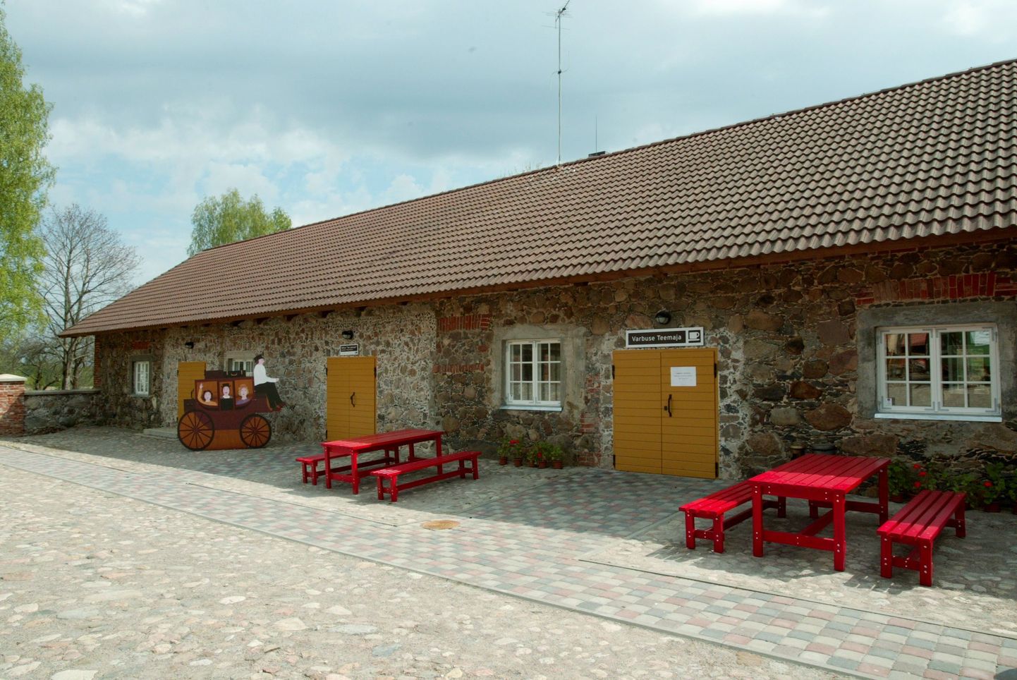 Eesti maanteemuuseum Põlvamaal Kanepi vallas Varbusel.