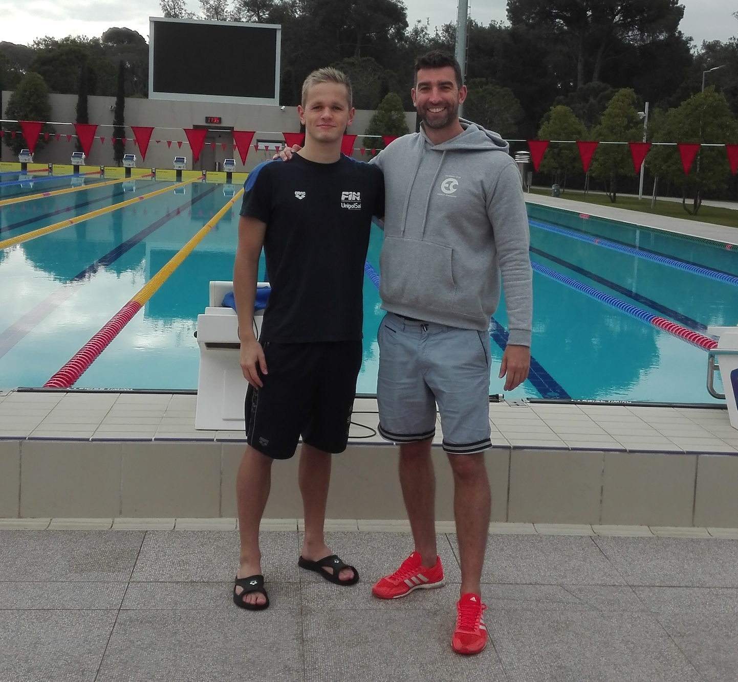 Kregor Zirk (vasakul) ja Energy Standardi peatreener James Gibson, kes on keskendunud sprinterite treenimisele.