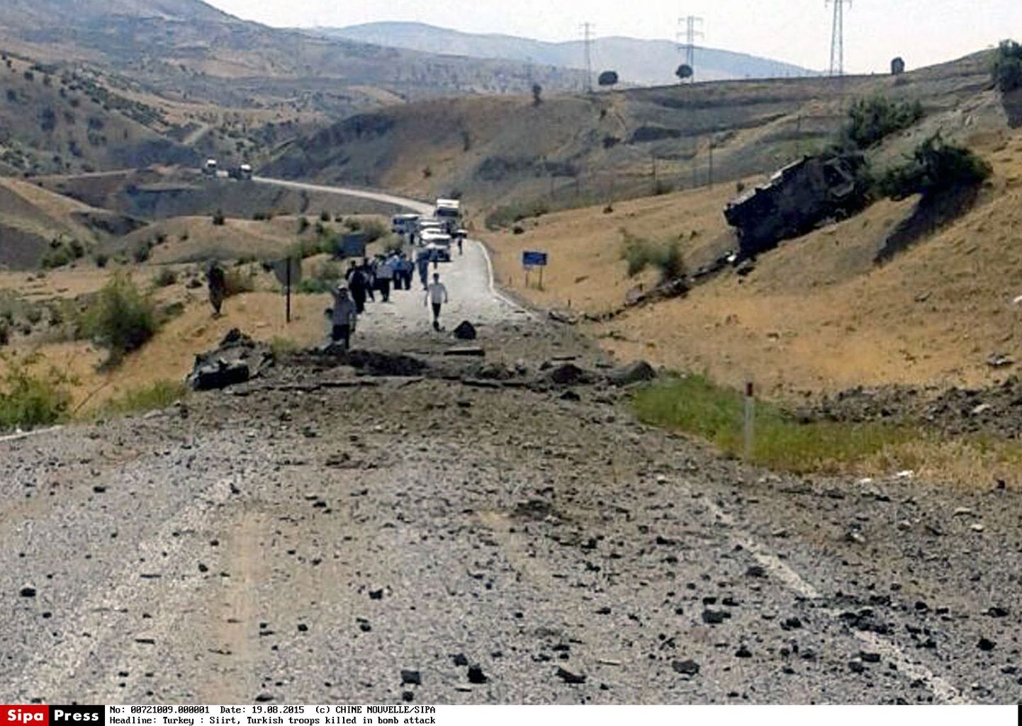 Möödunud nädalal toimus Türgis samuti PKK rünnakud. Pildil pommiplahvatuse paik Siirti provintsis.