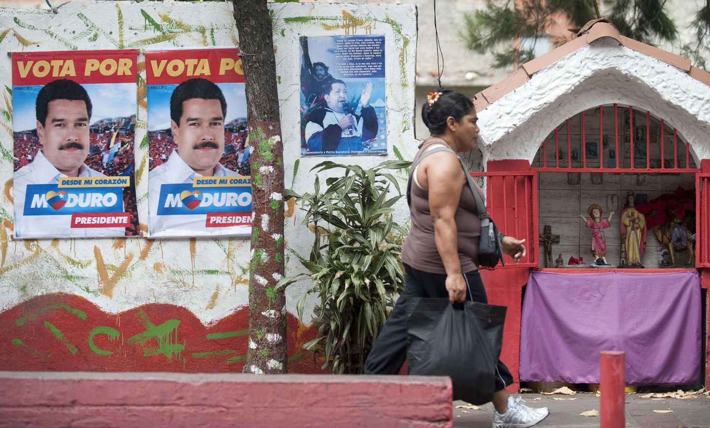Valimisplakatid Venezuela pealinnas Caracases.