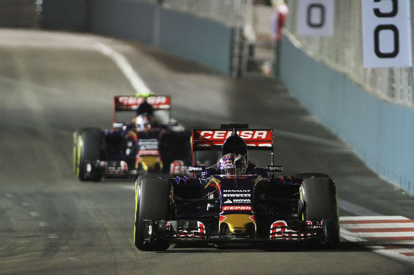 Esiplaanil Max Verstappen, tema järel Carlos Sainz Jr.