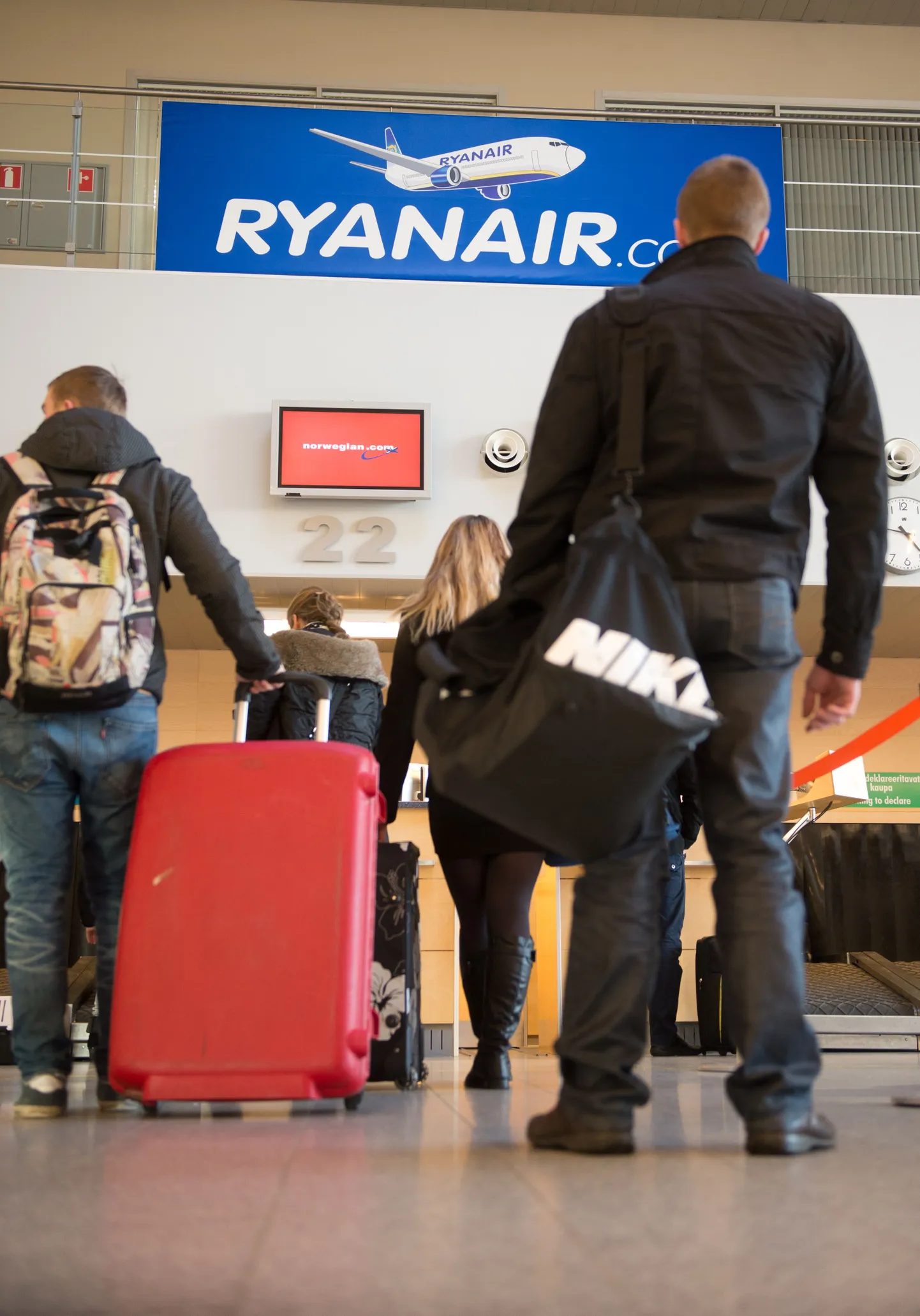 Одного пассажира на августовском рейсе Ryanair в Жирону не оказалось. Не пустили.