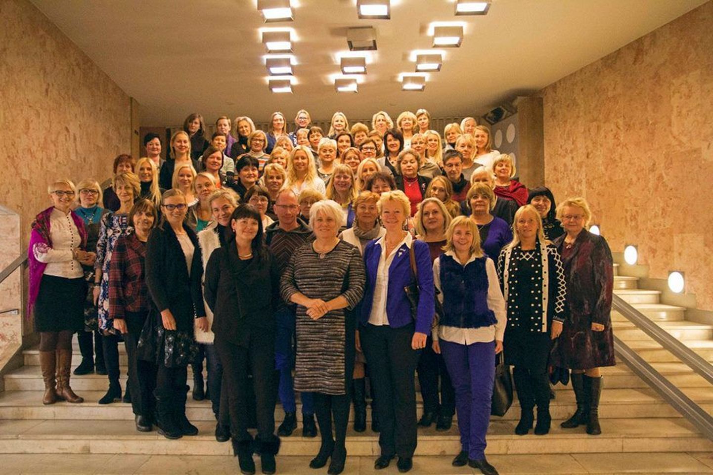 Ettevõtlikud naised kohtusid välisminister Marina Kaljurannaga.