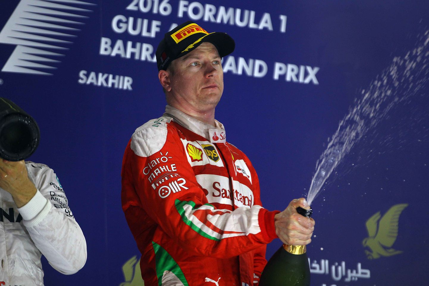 Kimi Räikkönen Bahreinis poodiumil.