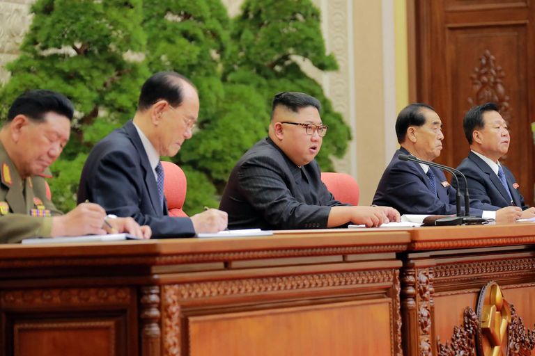 Põhja-Korea liider eilsel kompartei istungil. Foto: STR/AFP/Scanpix