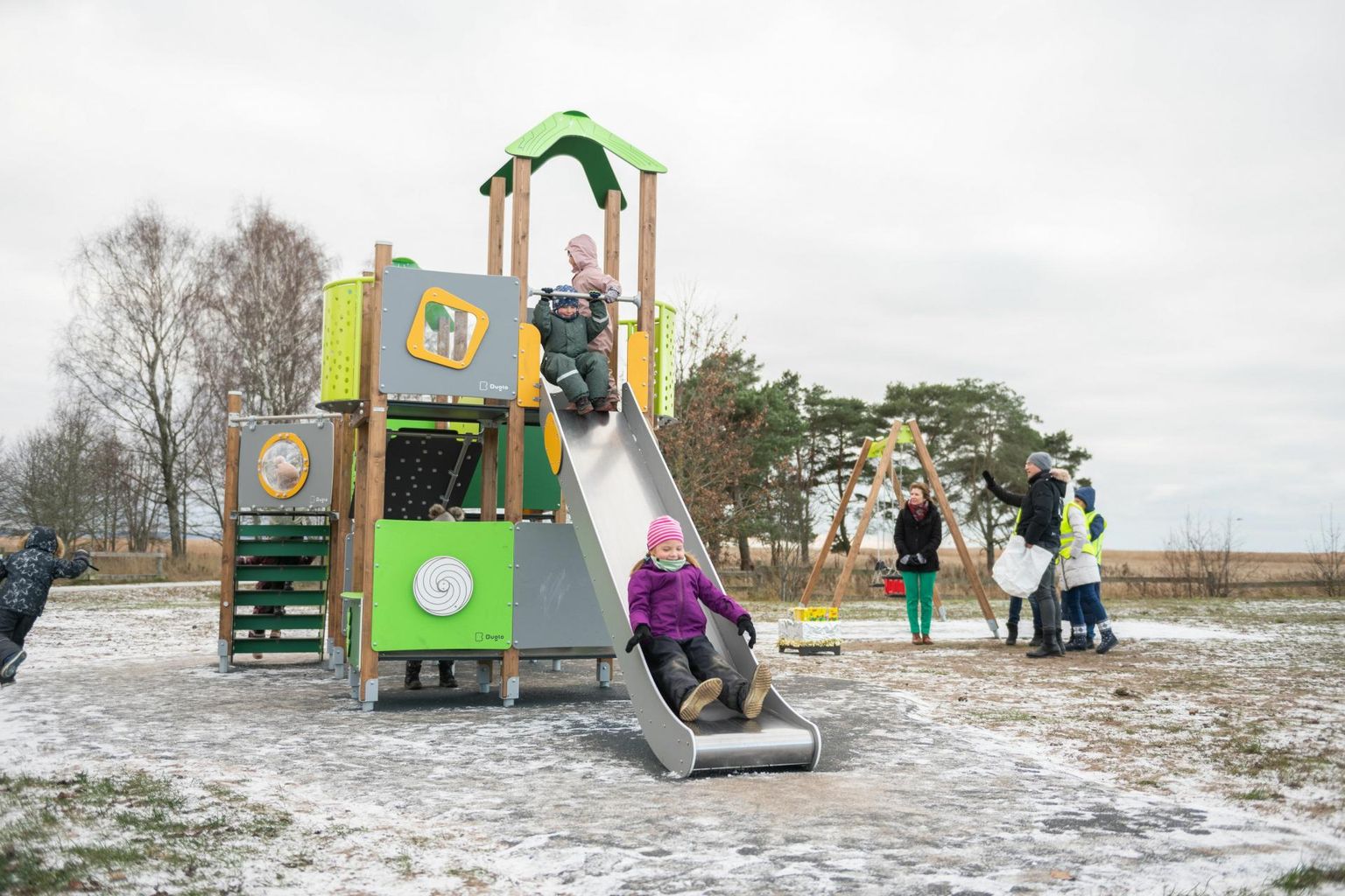 Uue mänguväljaku avamine.