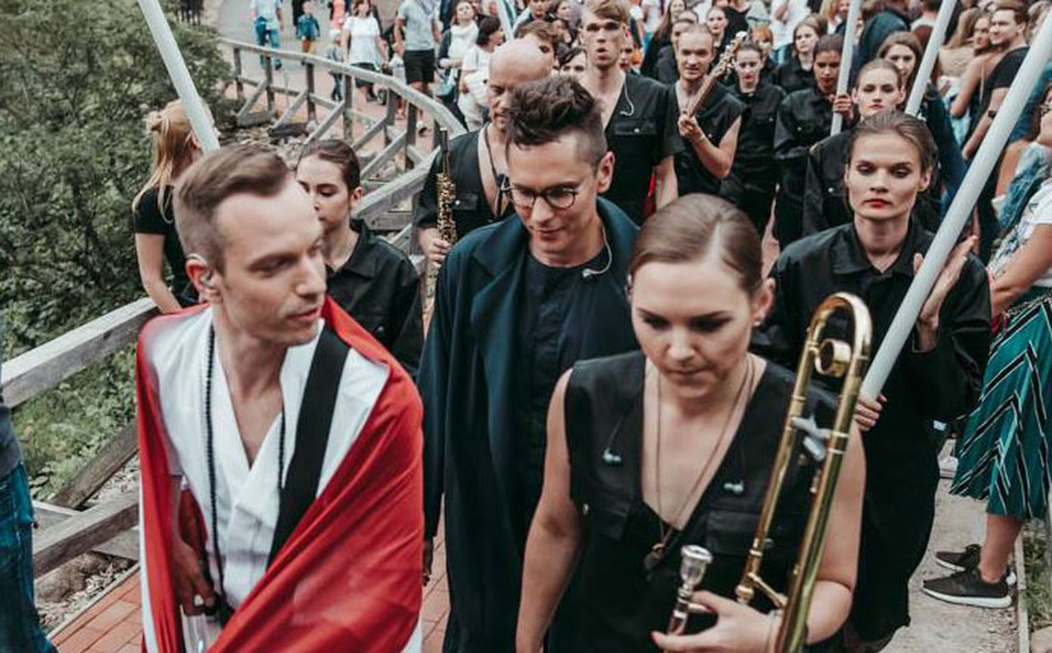 “Instrumenti”