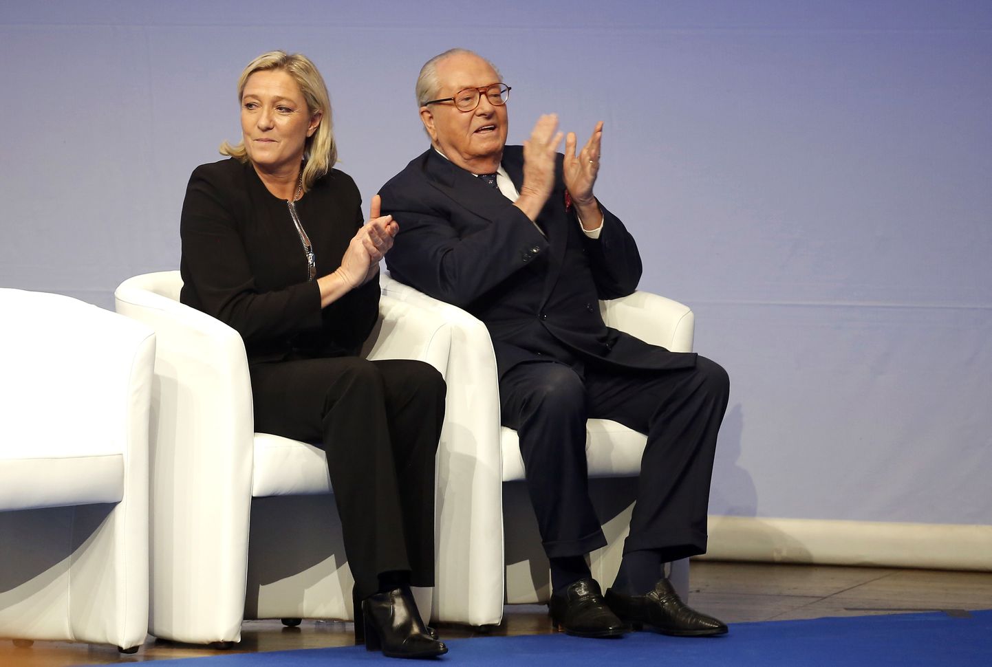 Prantsusmaa paremäärmusliku Rahvusrinde juht Marine Le Pen koos oma isa Jean-Marie Le Peniga.