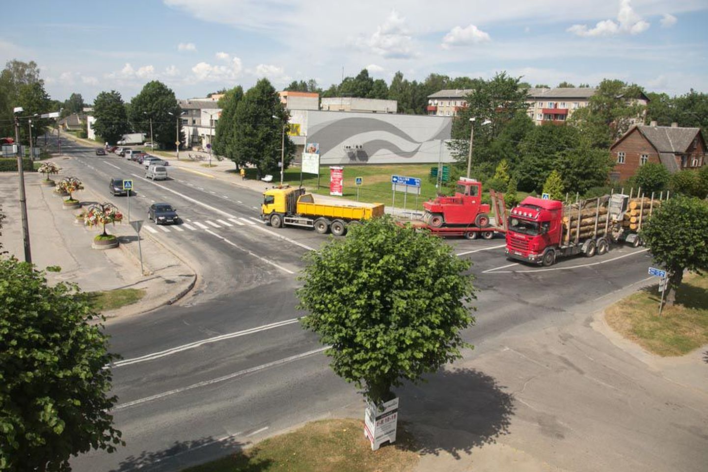 Augustis Türi linnas Paide ja Viljandi suuna peatänaval algav teeremont toob praeguse kesklinna ristmiku asemele moodsa ringristmiku. Selle ehitustööd on kavandatud järgmisesse aastasse.