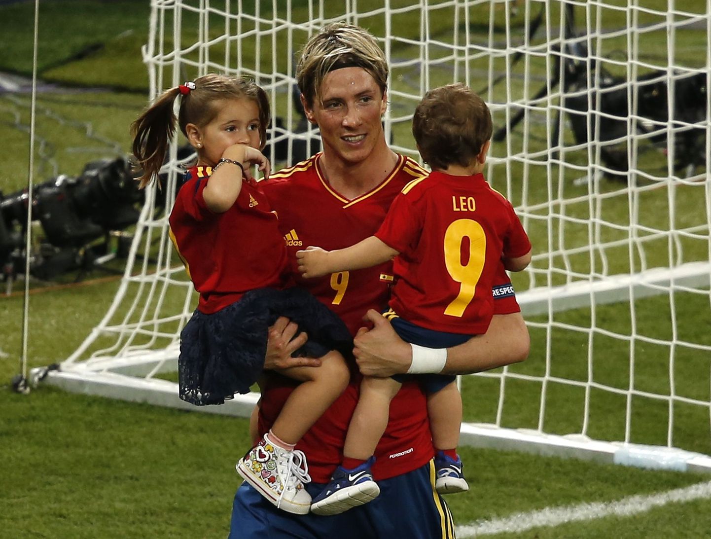 Fernando Torres koos oma laste Leo ja Noraga.