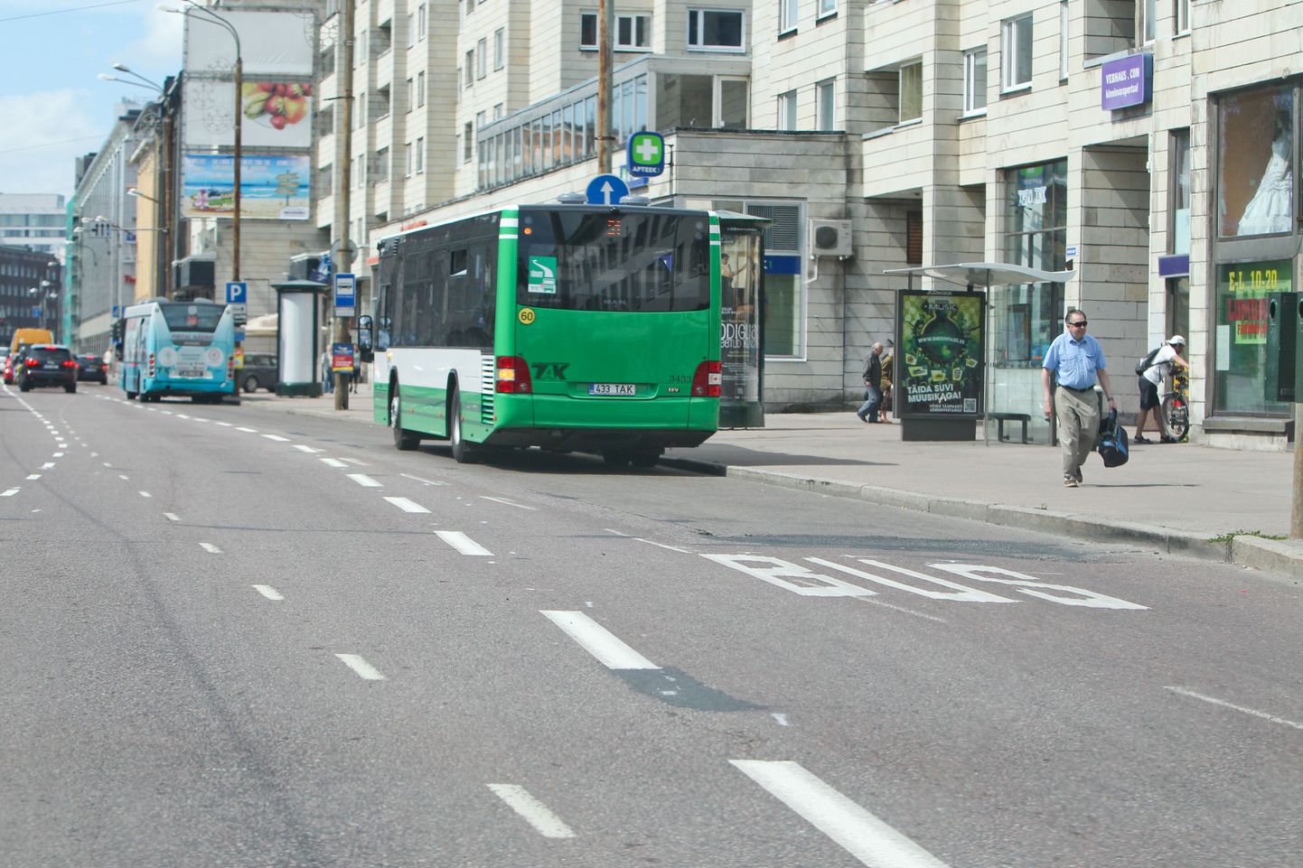 Bussirada Narva maanteel.