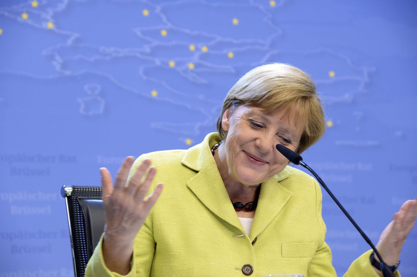 Angela Merkelit tervitati eile pressikonverentsil sünnipäevalauluga.