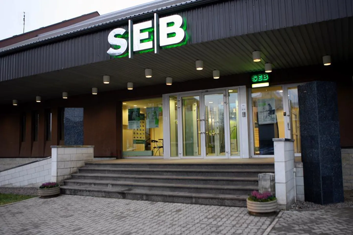Hooldustööd võivad häirida SEB panga teenuste kasutamist.