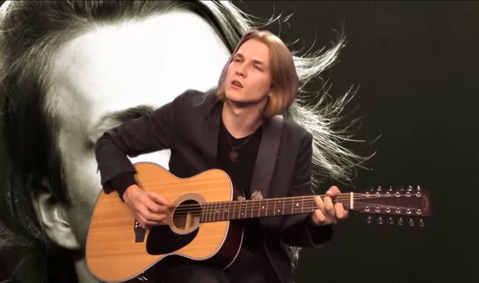 Taavi Peterson toob publiku ette Lennoni imelised laulud