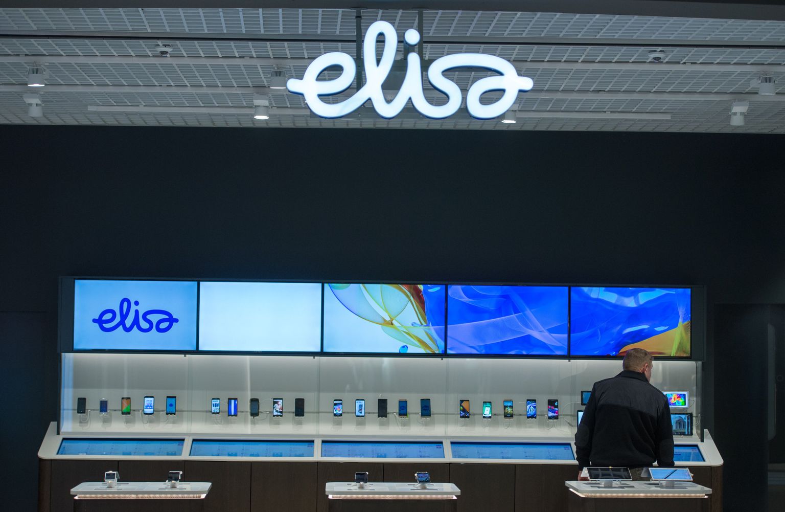 Elisa esindus.