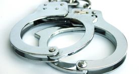 Суд взял под стражу группу лиц, подозреваемых в мошенничестве с автомобилями