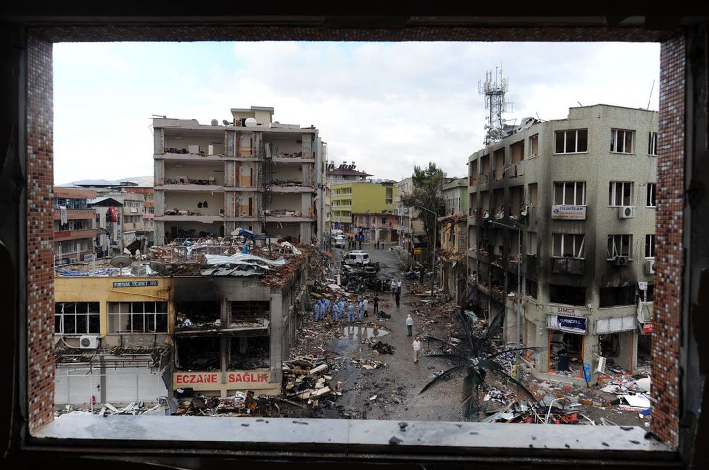 Reyhanli kesklinnas plahvatuste järel avanenud pilt.