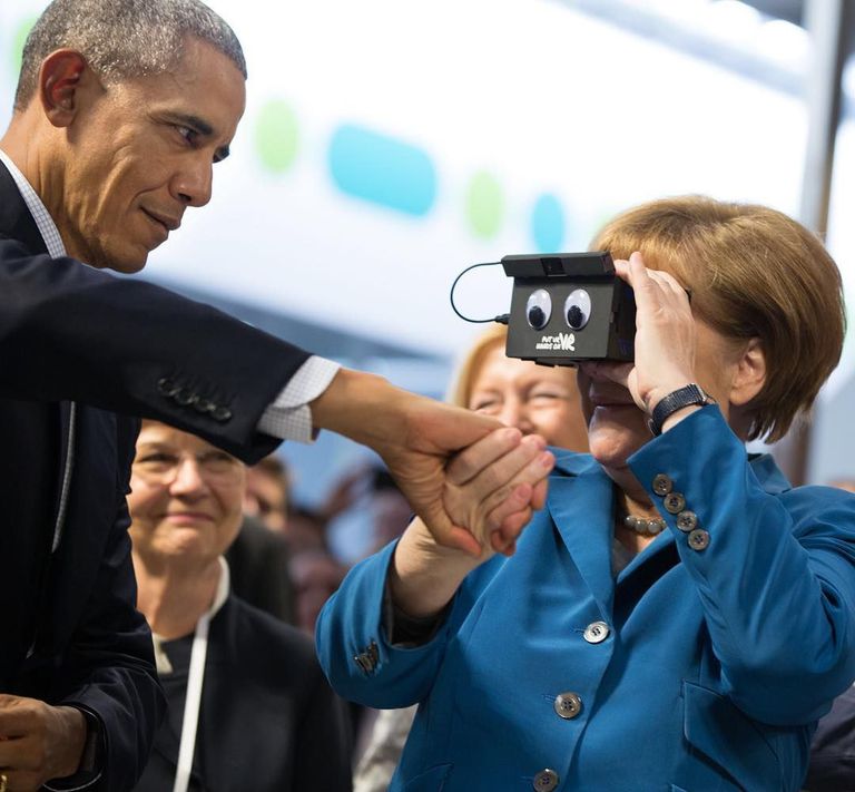 Obama, Merkel ja virtuaalreaalsuse prillid. Fotod: Scanpix