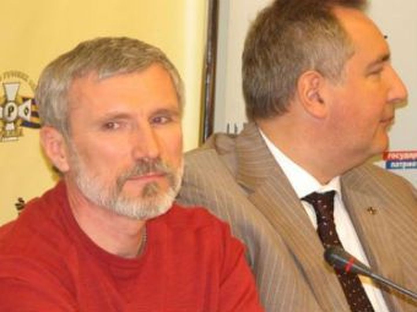 Алексей Журавлев (слева) и Дмитрий Рогозин