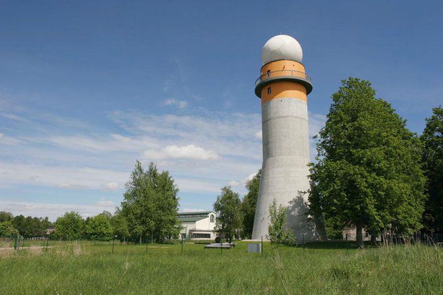 Радарная башня в волости Сууре-Яани, входящая в структуру KAUR.