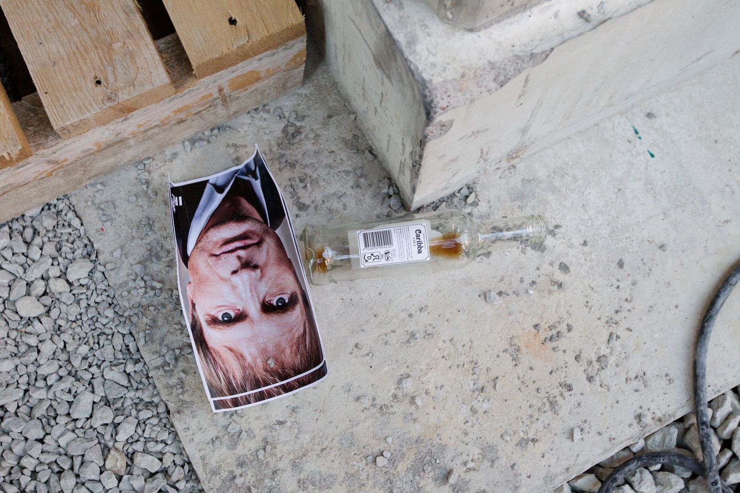 Предвыборное Ласнамяэ: запуганные жители района тайно выпили за здоровье Ээрика-Нийлеса Кросса.