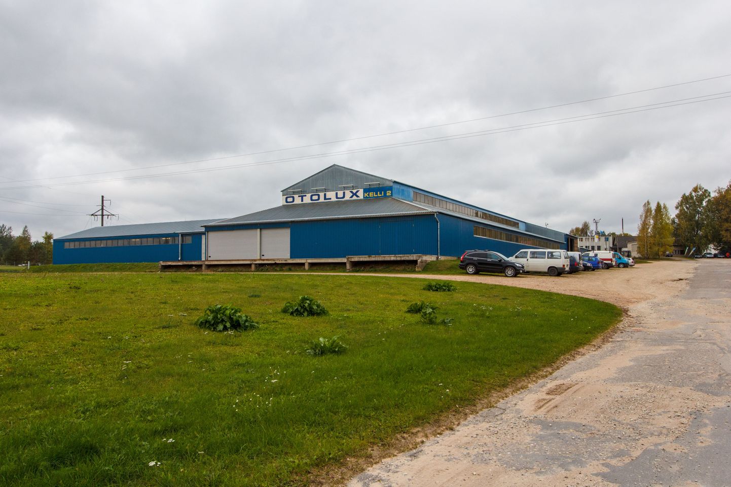 Otoluxi põhiline tootmisharu on mehaaniline metallitöötlus. Lisaks Eesti turule läheb suur osa toodangust ka piiri taha.