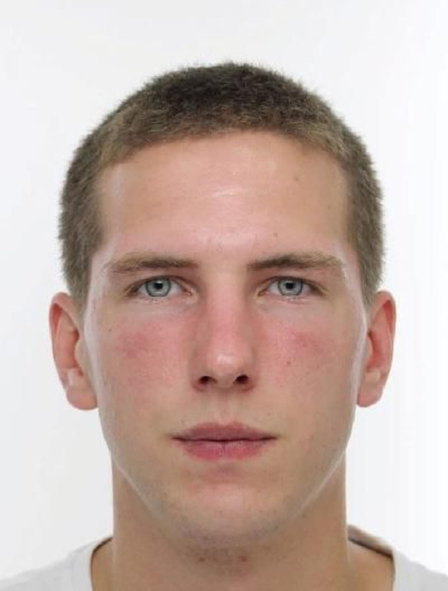 Fotol on teadmata kadunud 25-aastane Henri.