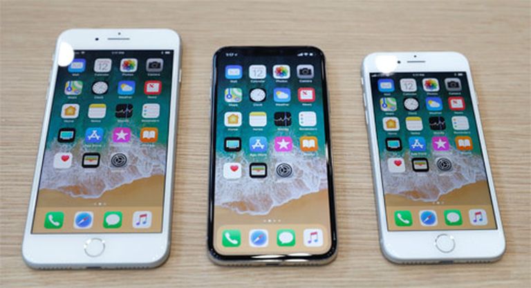 No kreisās: iPhone 8 Plus, iPhone X un iPhone 8 