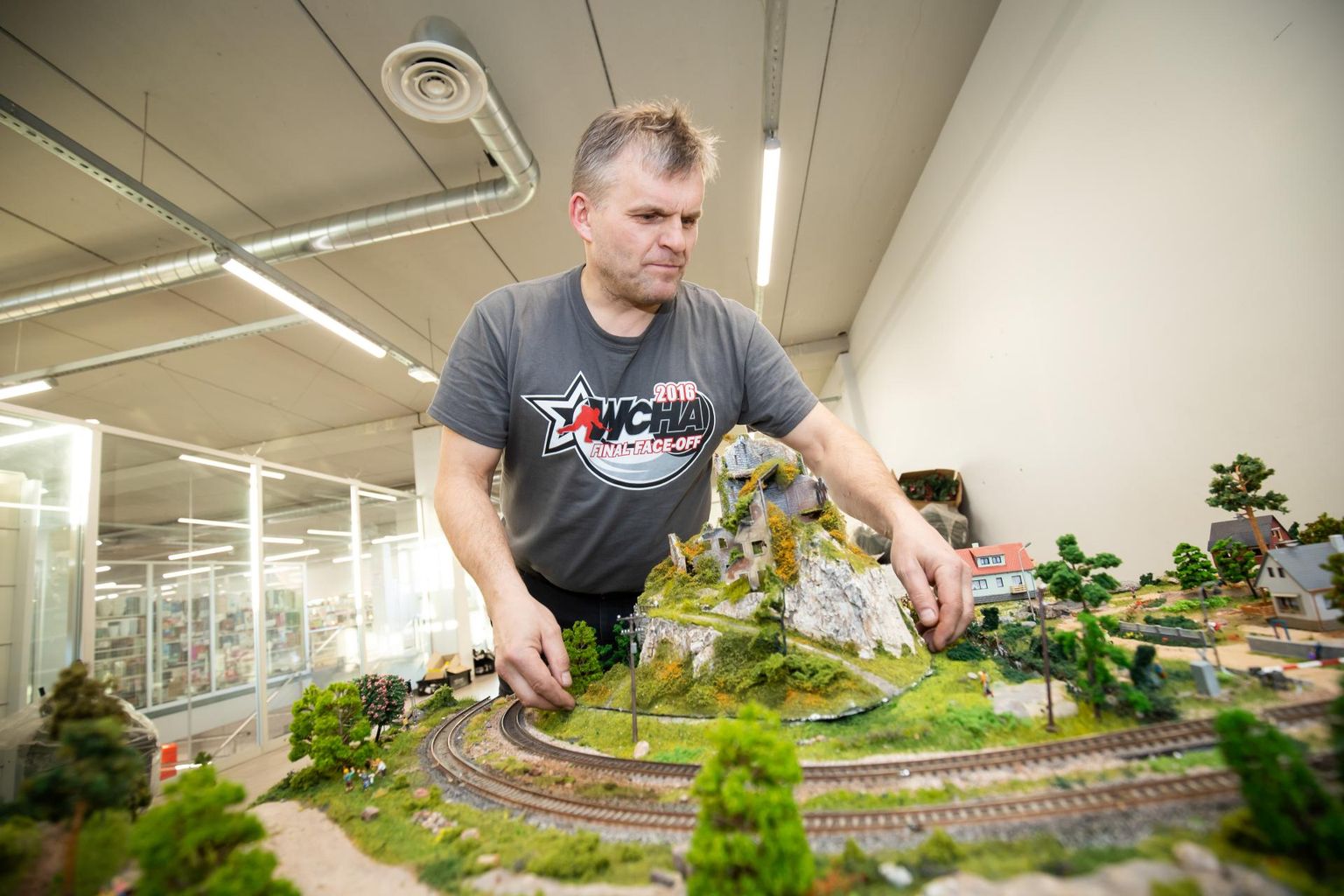 Ivari Ojaperve eelmine mudelinäitus poolteist aastat tagasi meeldis nii lastele kui ka täiskasvanutele.