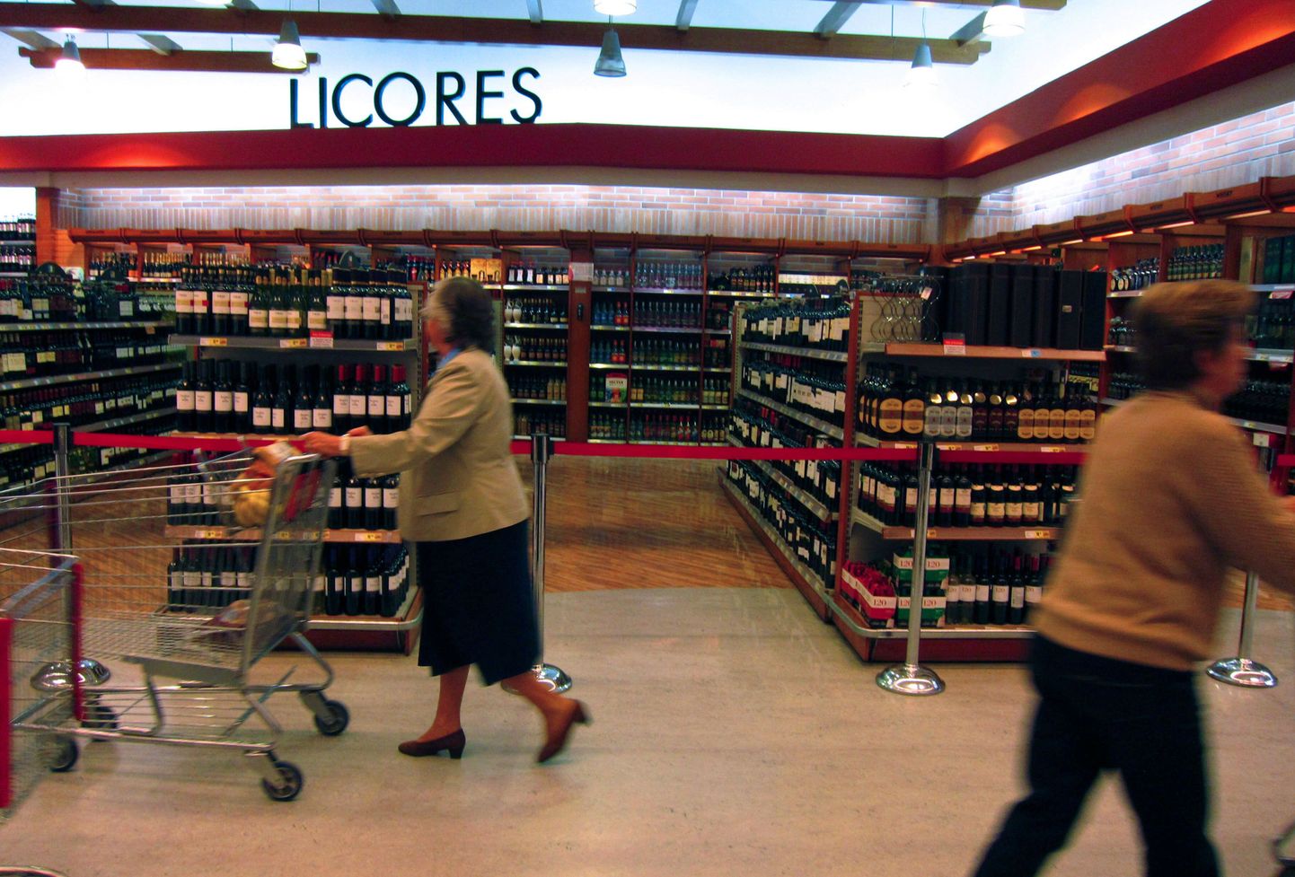 Punane lint keelab Ecuadori inimestel alkoholi osta