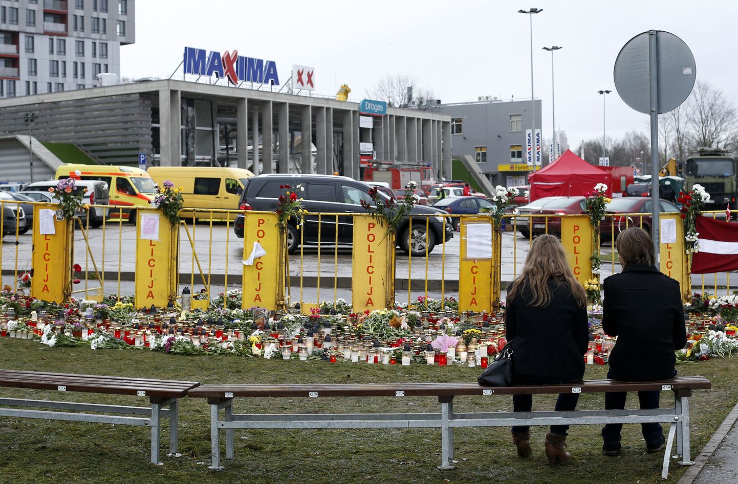 Riias Zolitūde linnaosas asunud kaubanduskeskuse varingus sai 21. novembril 2013 surma 54 inimest.