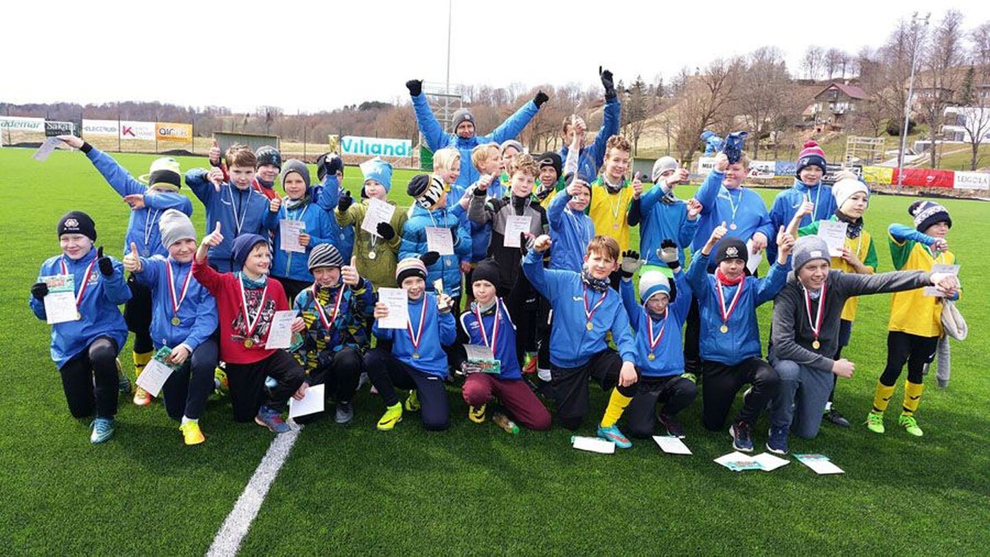 Kuni viienda klassi poiste jalgpalliturniiril hõivasid 13 võistkonna seas esikolmikukohad Viljandi suuremad koolid.