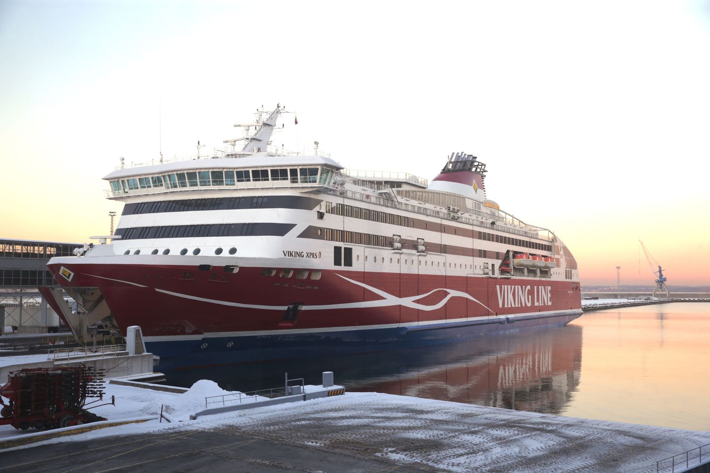 Viking Line'i laev Viking XPRS Tallinna sadamas