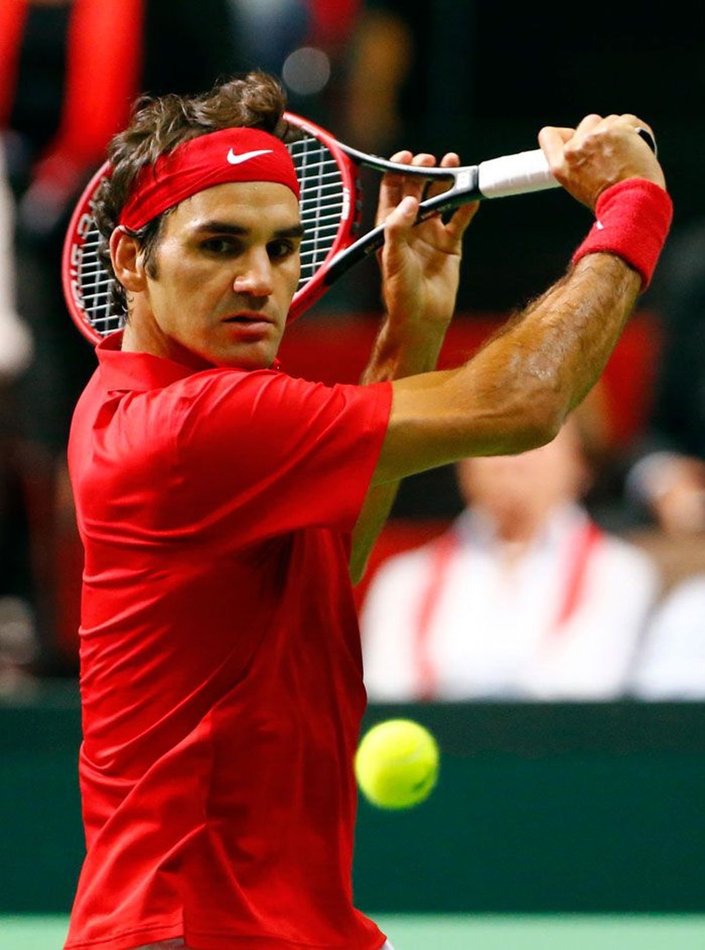 Šveitslane Roger Federer on esialgse vastumeelsuse järel otsustanud siiski uue sarjaga liituda.