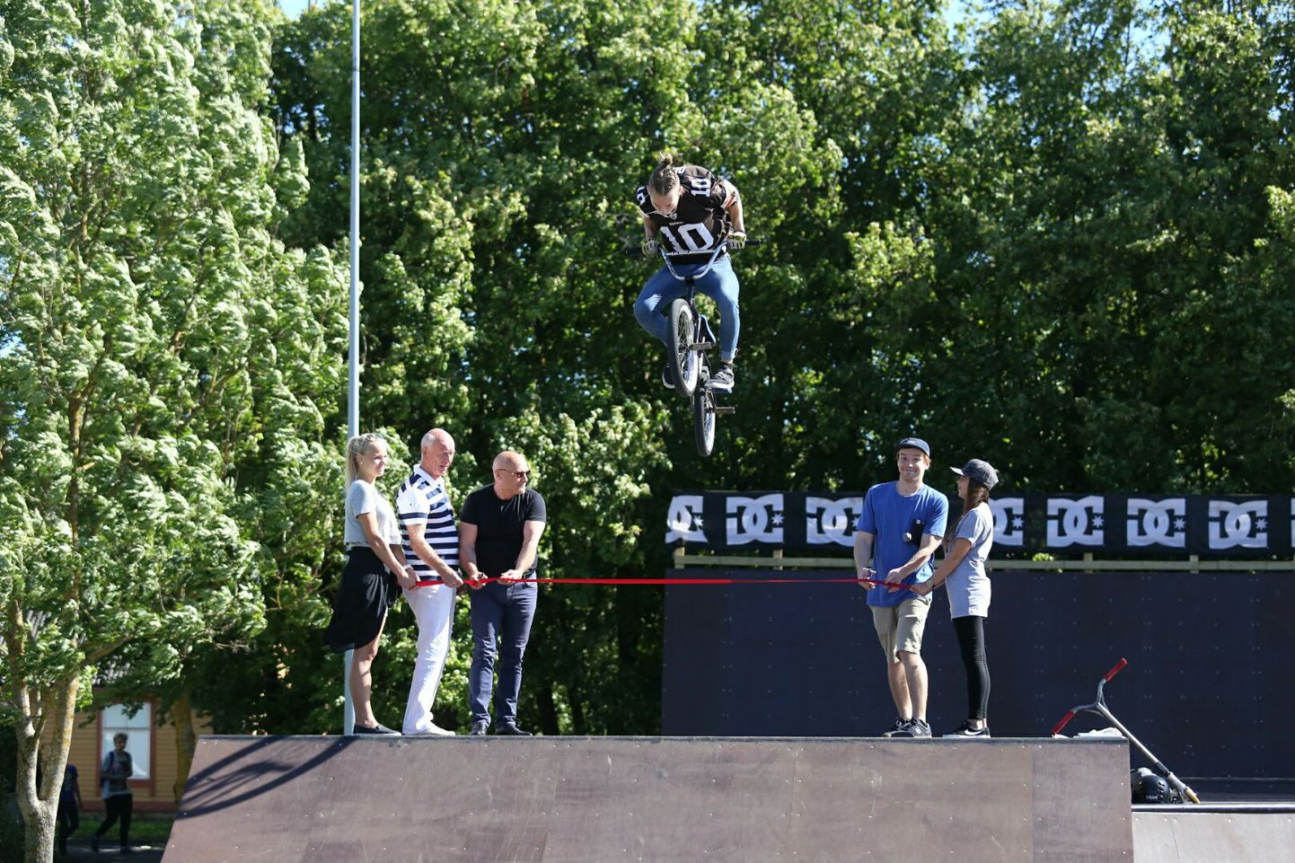 Rakveres avati Eesti suurim skate-park.