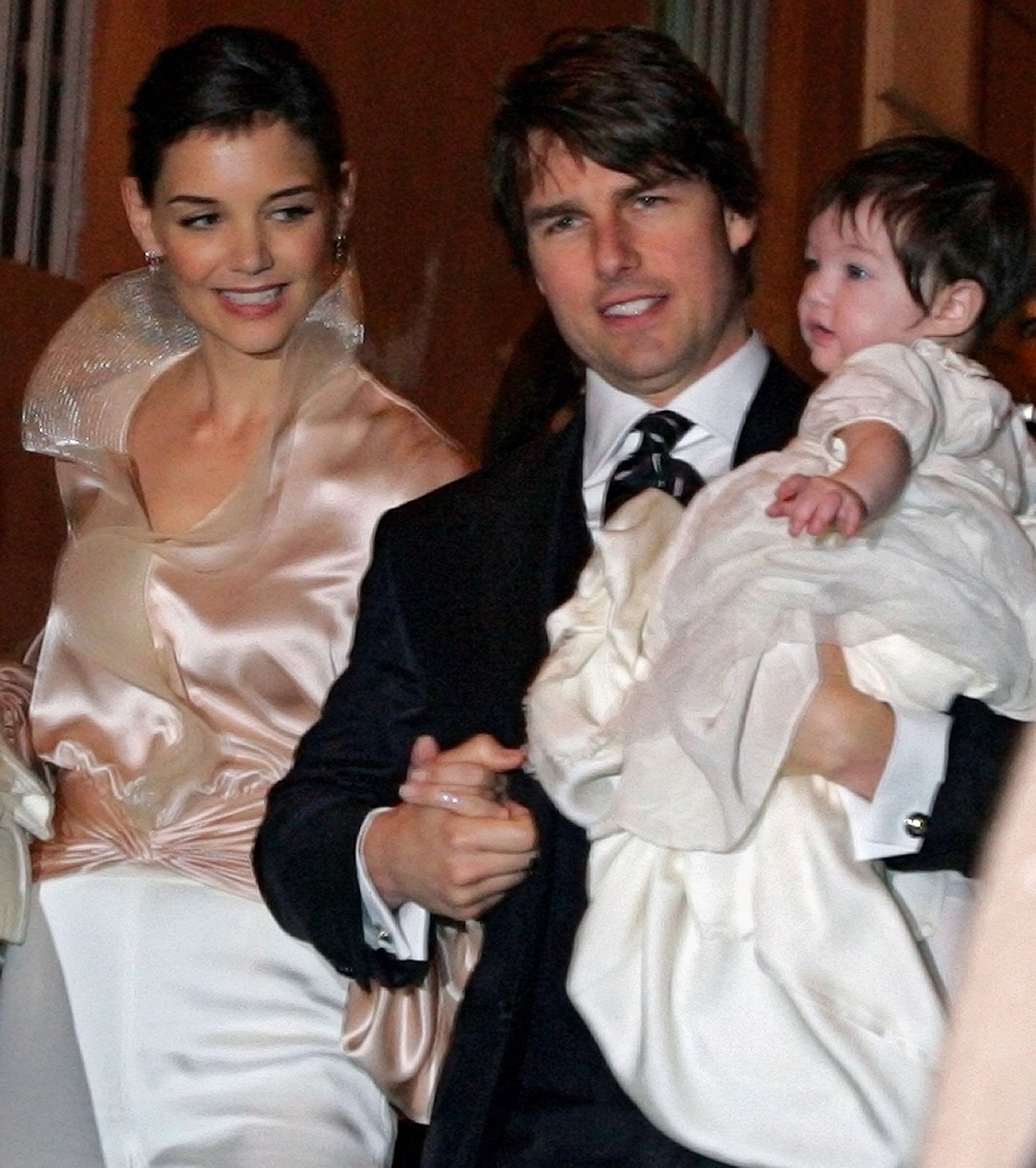 Tom Cruise koos tütre Suri Cruise`i ja abikaasa Katie Holmesiga