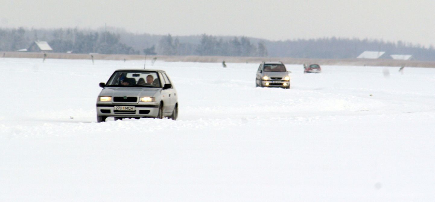 Külmadega on jääkaane saanud Kihnu väin ja maanteeamet plaanib hakata jäätee tarvis seal peagi luuret tegema. Foto on illustreeriv.