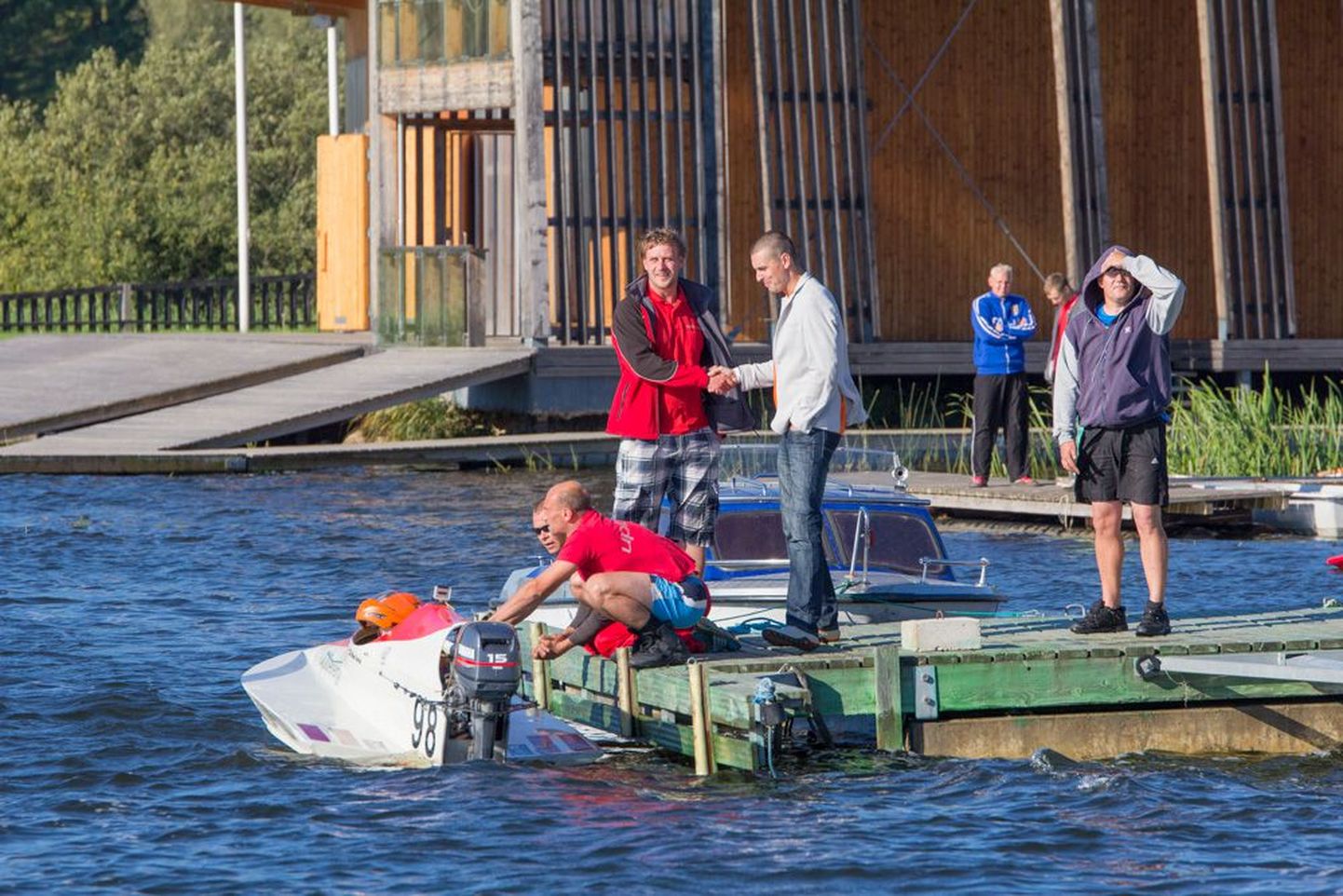 Veemoto võistlused Viljandi järvel.