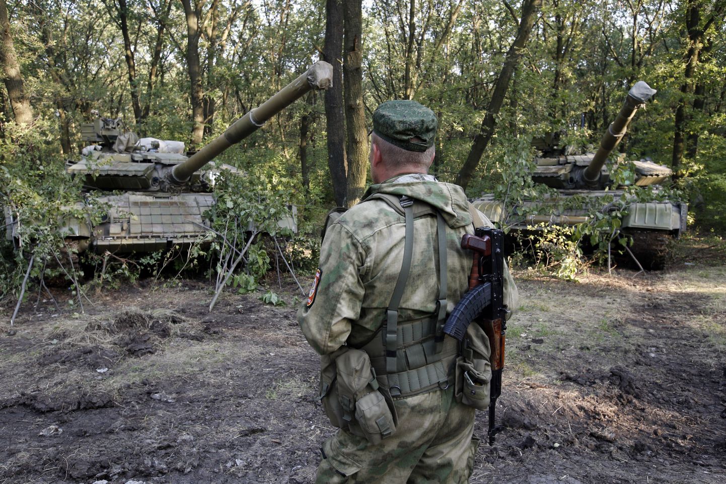 Ka terroristide valduses on T-64 tanke. Foto on tehtud Donetskis.