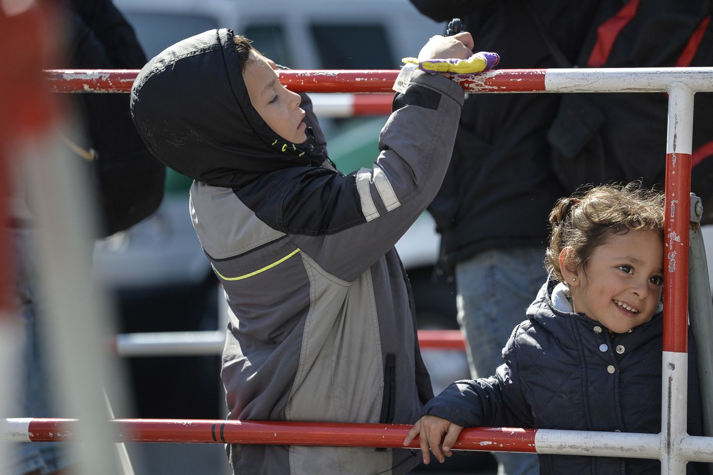 Беженцы, прибывающие в Мюнхен.