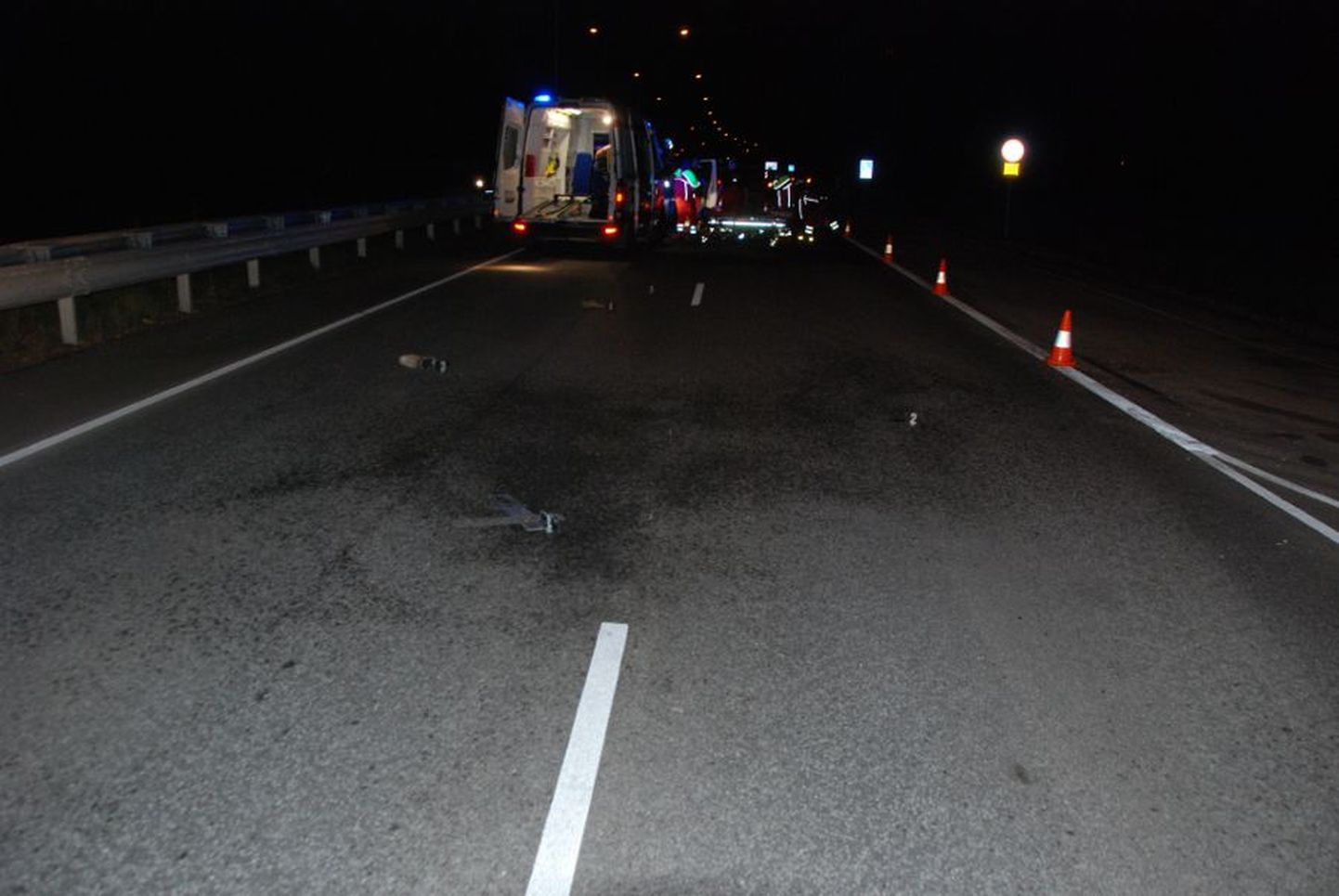 Tartu külje all Räpina maanteel juhtus 28. oktoobril õnnetus jalakäijaga, kes astus pimedal ajal vales kohas sõiduteele.