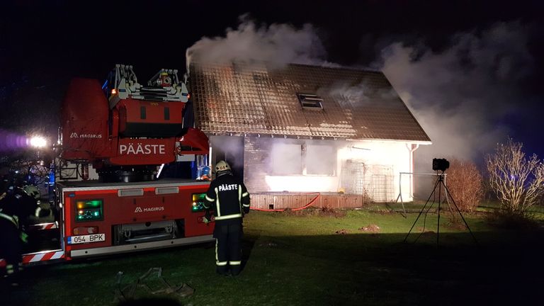Tartumaal puhkes elumajas tulekahju