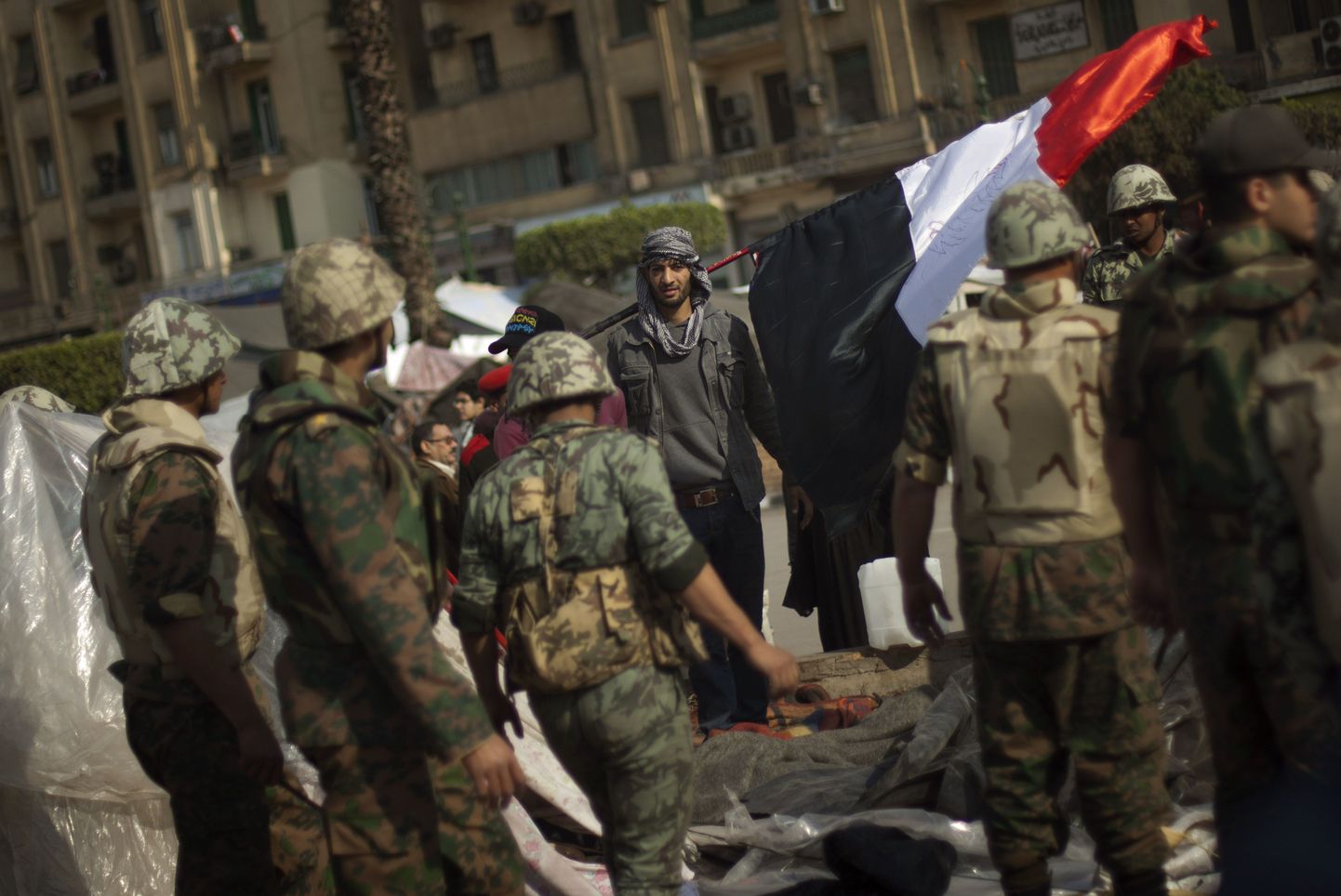 Египетская армия держит страну под контролем.